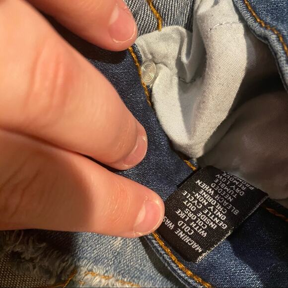 Rue21 Distressed Raw Hem Ripped Jean Shorts Juniors Size 7 / Women's Size 8 - Picture 7 of 7